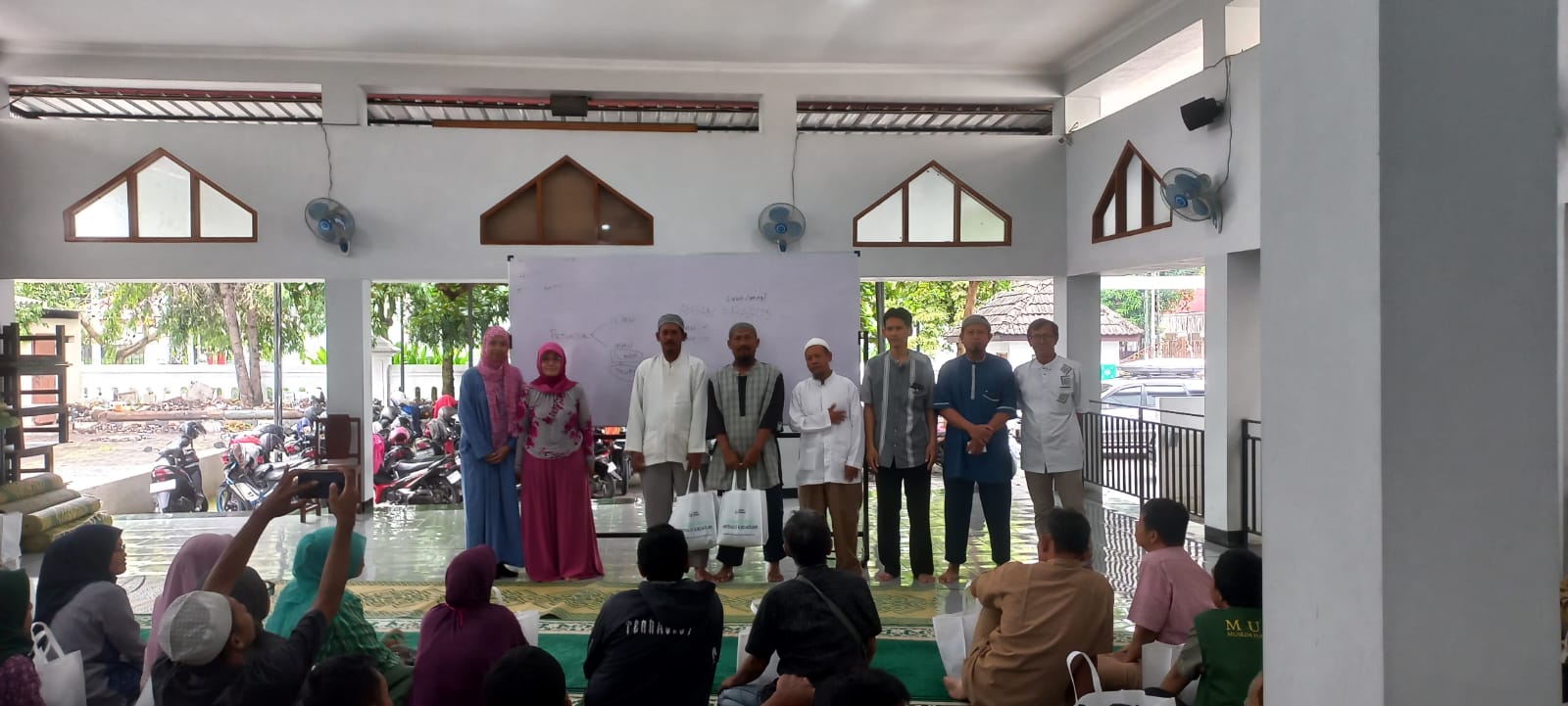 Pembersihan Masjid